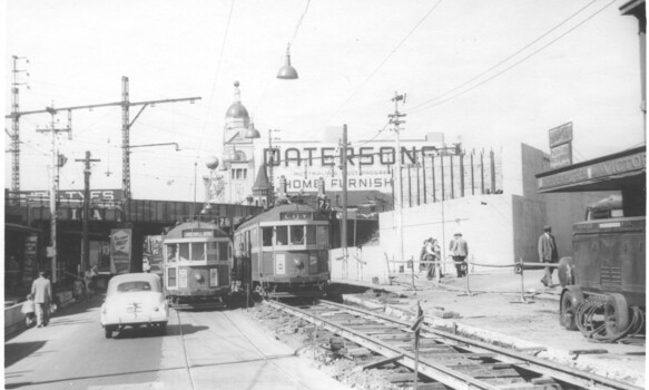 Black and White - Swan Street track lowering 