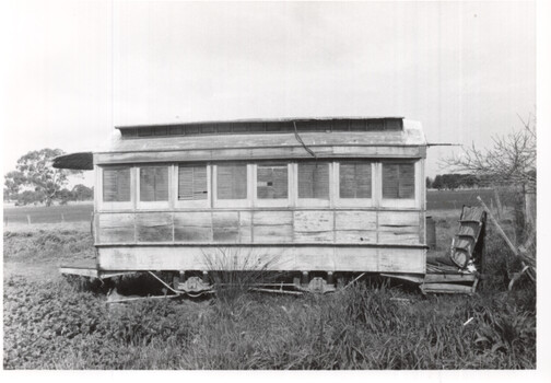 Black and White  - cable trailer 153 near St Arnuard