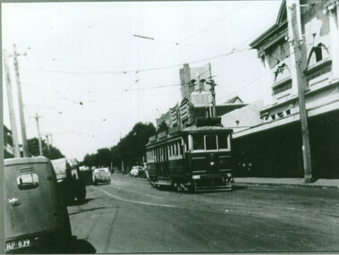VR Sandringham tram in Bay Road, Sandringham