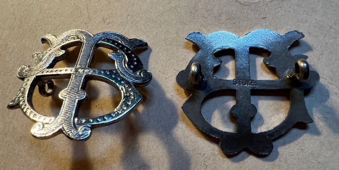 MMTB Cap badge - set of 2