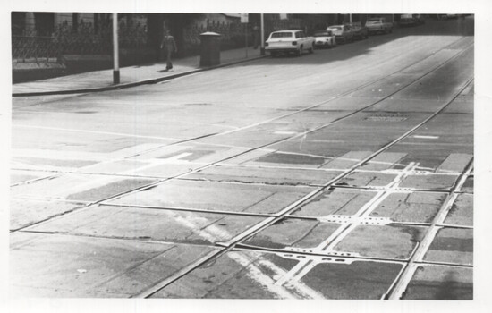 Black and White - Flinders and Market Streets H crossing - photo 1