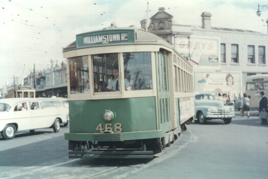  X2 468 with the destination of Williamstown Road.