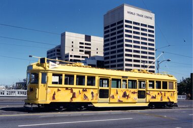 A SW5-class tram (number 738) on Spencer Street Bridge.