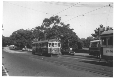 Batman Ave tram W2 470