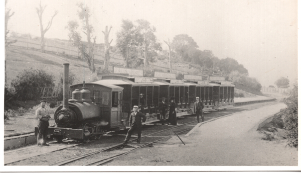Sorrento tram at Front beach.