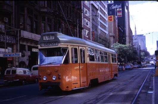 Tram 1041 - Collins St, westbound