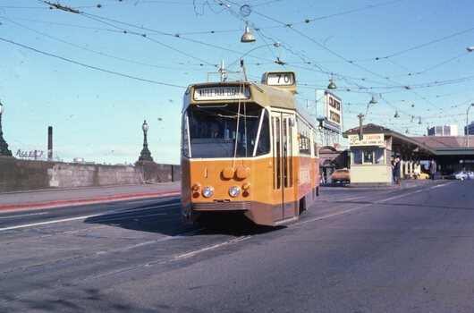 Z1 leaving Batman Ave terminus