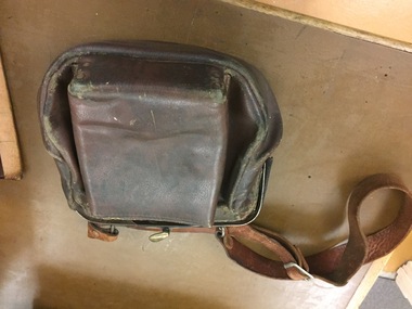 Functional object - Conductors Bag, Melbourne & Metropolitan Tramways Board (MMTB), c1950
