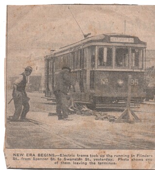tram 195, Q class running in Flinders St
