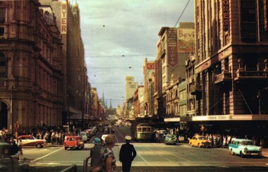 W6 or W7 at the intersection of Bourke St and Elizabeth St