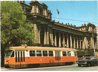 Z1 36 class tram outside Parliament,