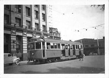 Photograph - Set of 2 Black & White Photograph/s, Lee A Ratten, late 1930s