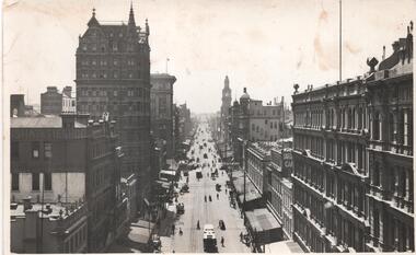 Elizabeth St from Flinders St station clocktower