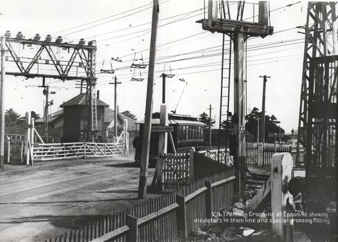 NMETL tram 4 Epsom Road level crossing