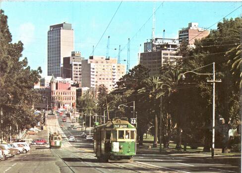 W2 509 outbound in Wellington Parade Melbourne