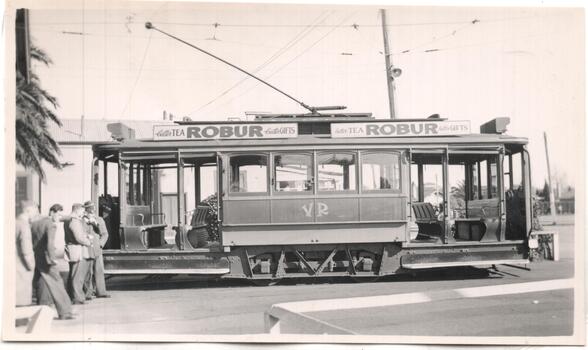 VR tram No. 7 at the Elwood depot