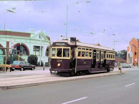 L 104 in chocolate colour scheme, at Riversdale Junction