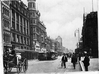 Negative, c1905