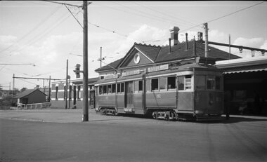 VR 51 at the Sandringham Railway Station