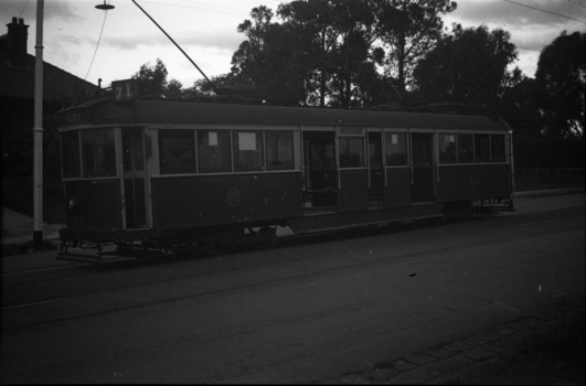 CW5 681 Riversdale Road, at Boundary Road.