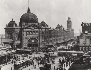 Flinders St station cable and electric trams
