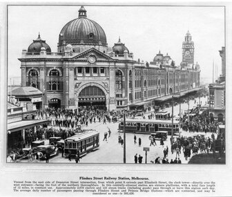 Black & White, G class tram - Flinders St station