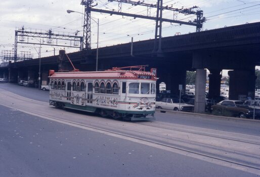 Set of 2 - Tram 1024 as the MMTB Christmas Tram 