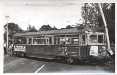 tram 867 derailed - Riversdale Road - photo 1 of 4