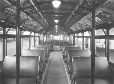 Y1 class interior photograph