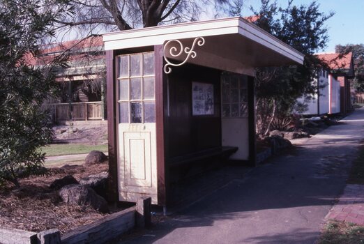 VR Tram shelter - Brighton Beach Gardens