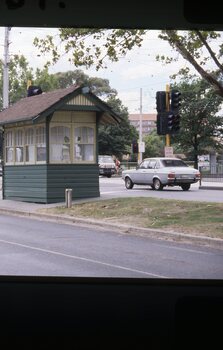  SW Corner of St Kilda Road & High St
