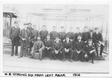 Group photo cable tram employees - Prahran 