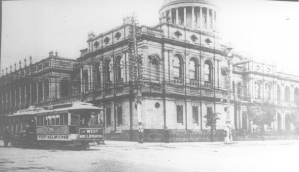 Cable tram 364 Lonsdale St at William St