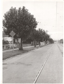 Nicholson St East Coburg, single track.