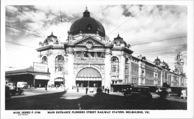 "Main Entrance Flinders Street railway station, Melbourne"