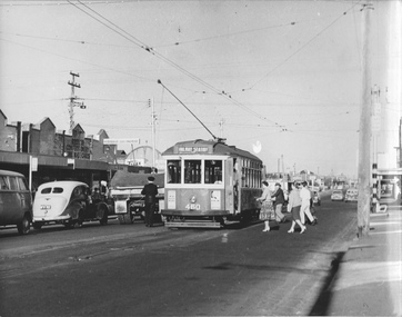 X1 460 Ballarat Rd at Summerhill Rd terminus