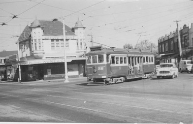 VR tram 35 at Ormond Rd and Glen Huntly Rd