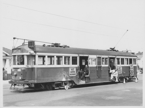 Line marking tram