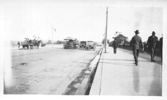 Cable trams - Princes Bridge.