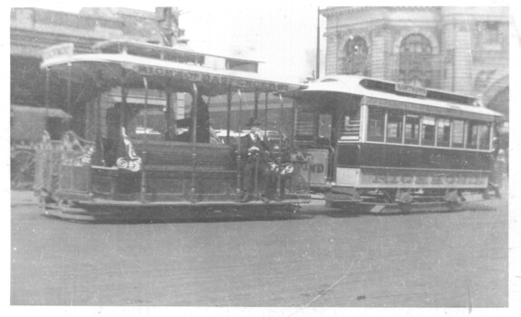 Cable tram Flinders St - tram 44