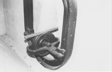 Display of cable tunnel yoke, tunnel shape, cable and supporting pulley