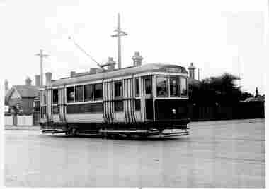 Q class 143 - St Georges Road - Lygon St shuttle