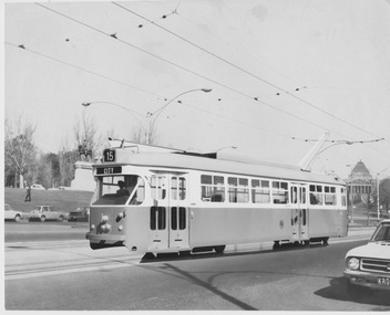 Simulation of tram resembling PCC 1041 on St Kilda Rd