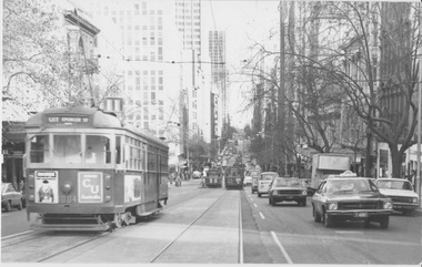 W7 class 1004 in Collins Street