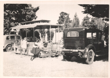 Photograph - Set of 3 - cable grips at Wattle Park, 1930s