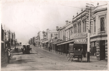 Photograph - Kew Junction looking North East - horse tram, c1900