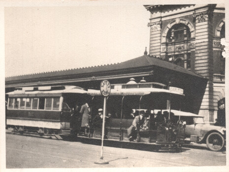 Cable tram No.32 Swanston Street