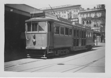 VR tram 39 at St Kilda Station