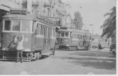VR tram 36, 29 at St Kilda Station