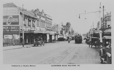M&MTB W class 255 in Glenferrie Rd, Malvern